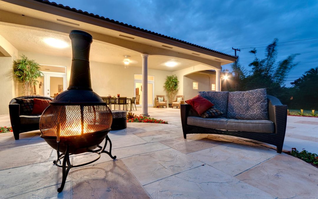 6 Tips to Warm Your Backyard Deck for Year-Round Enjoyment